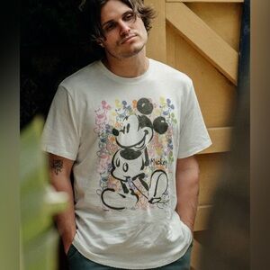 NWT Disney Mickey Mouse Junk Food Clothing Tee Unisex Size Small